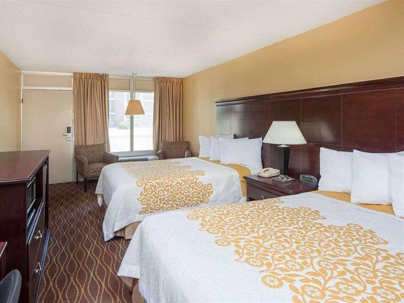 Days Inn By Wyndham Paducah Ngoại thất bức ảnh